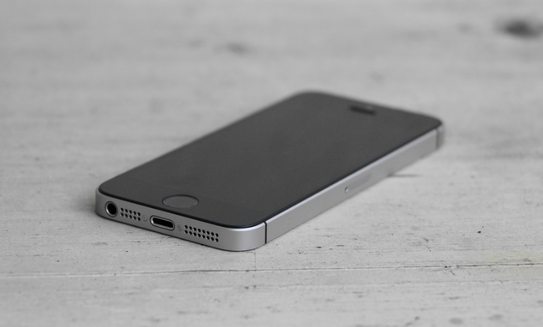 Apple перенесла выход бюджетного iPhone SE с новым дизайном на 2024 год