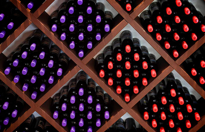 Эксперимент по онлайн-торговле вином в РФ могут распространить на маркетплейсы