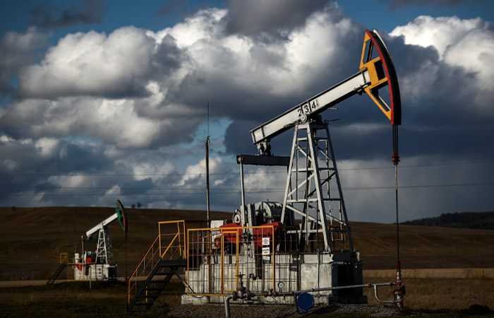 Цены на нефть продолжают опускаться после 4%-го падения накануне