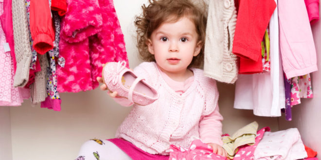 Как подобрать качественную одежду для малышей